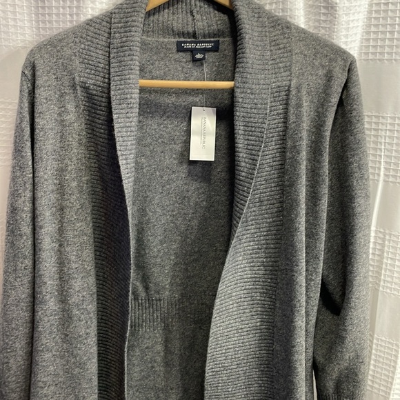 Brand New! Banana Republic Cardigan Sweater - Picture 2 of 6